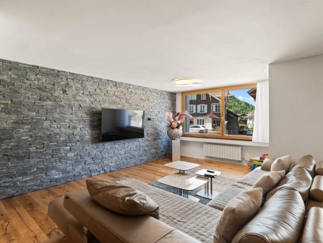 Modern umgebaute 4.5 Zimmer Wohnung mit 135 m² Wohnfläche