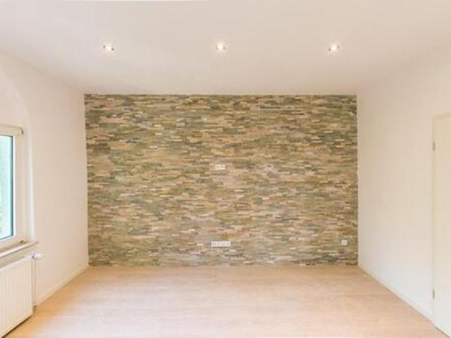 Modern und großzügig Helle 2 Raum Wohnung am Höschplatz