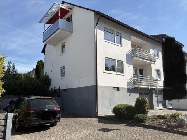 Modern und lichtdurchflutet – 3 Zimmer Dachgeschosswohnung in Karlsruhe Grötzingen