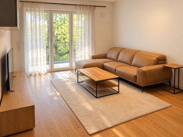 Modern und ruhig: 3 Zimmer, 2 Bäder, Tiefgarage, ab sofort!