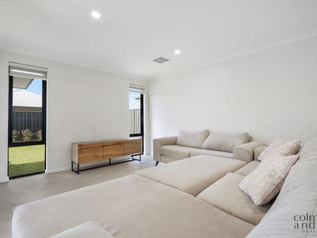 Modern Unfurnished 3x2 in Sought After Piara Waters PARTLY FURNISHED