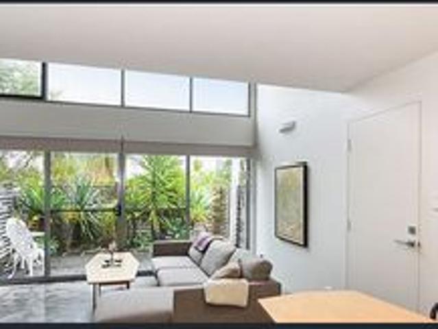 MODERN UNIT