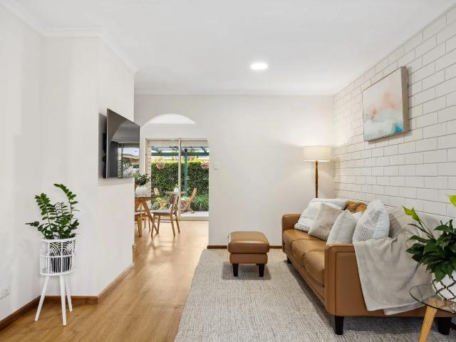 Modern Unit with Garage & Private Courtyard