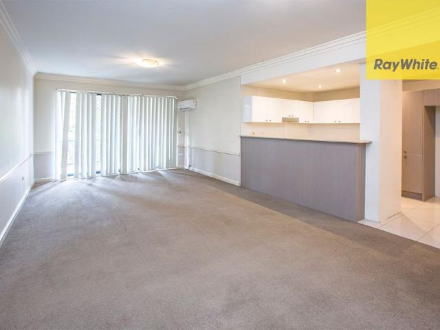 MODERN UNIT WITH GREAT OUTLOOK