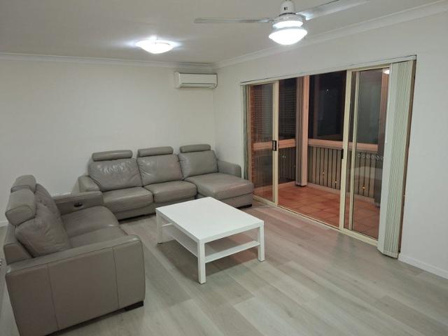 Modern Unit with Location appeal