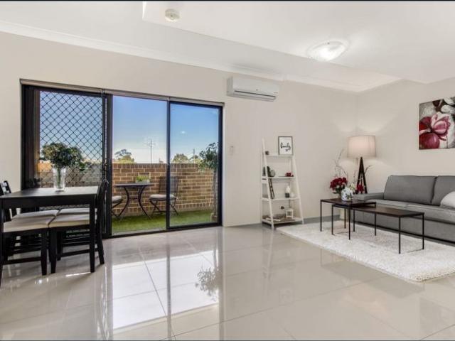 Modern Unit with Views