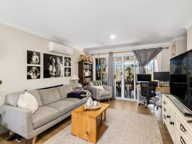 Modern Unit, Convenient Location