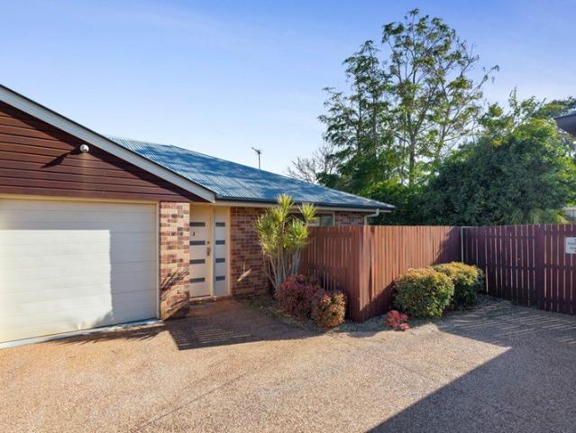 Modern unit close to Clifford Gardens, Shops & Amenities