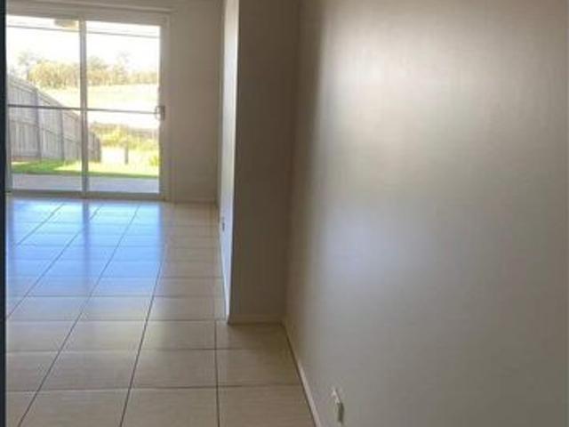 MODERN UNIT CLOSE TO GOLF COURSE