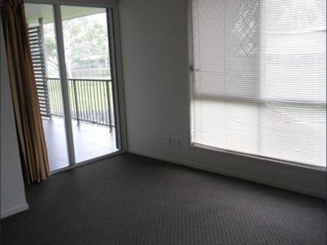 Modern Unit Fully Air Conditioned!