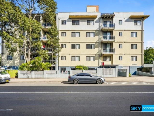 MODERN UNIT GREAT LOCATION