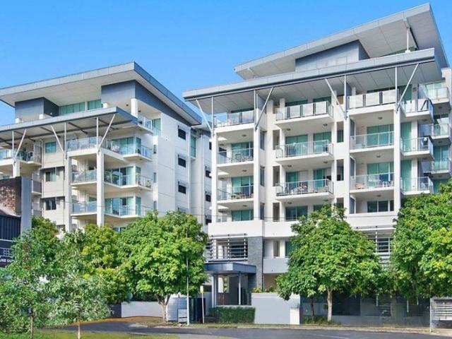 Modern Unit in West End with great views!