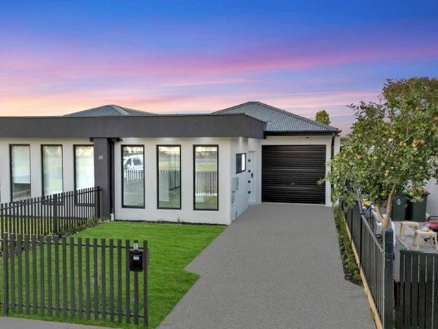 Modern Unit in a Premium Location