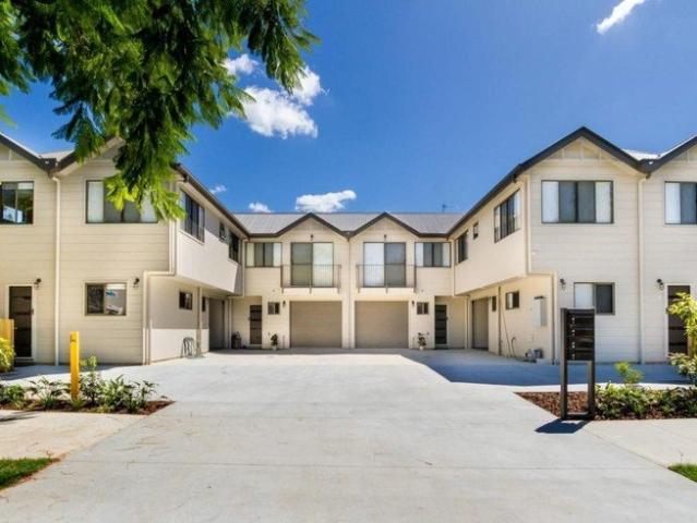 Modern unit in great Beerwah location