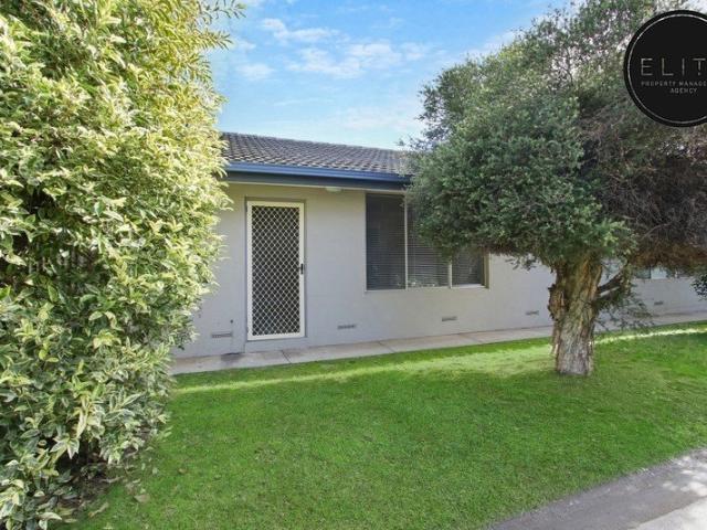 MODERN UNIT IN PRIVATE LOCATION