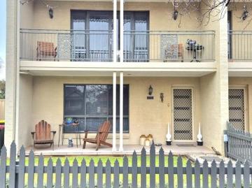Cullinga, Victoria - Balcony, Parking, Equipped kitchen