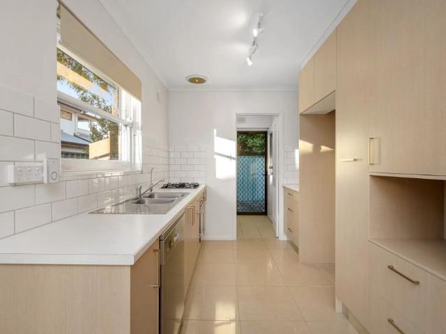 Modern Unit in Quiet Group