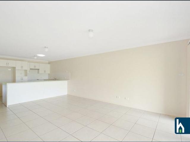 Modern Unit in Quiet Location