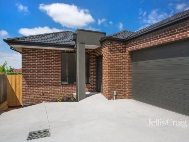 Modern unit in quiet street