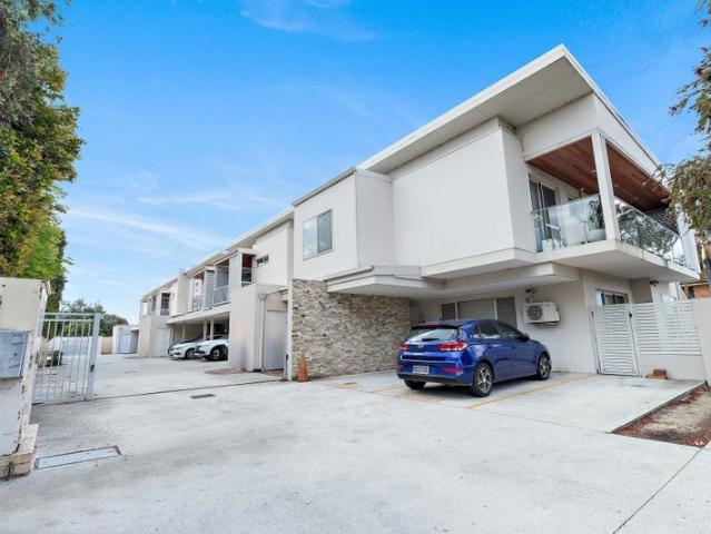 Modern Unit in Secure Complex Close to Schools, Shops & Parks