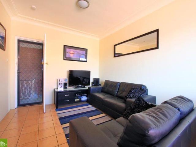Modern Unit Moments from Wollongong CBD