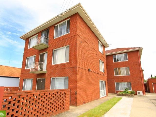 Modern Unit Moments from Wollongong CBD