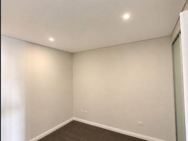 MODERN UPDATED APARTMENT WITH SECURE PARKING & STORAGE IN THE HEART OF MERRYLANDS!
