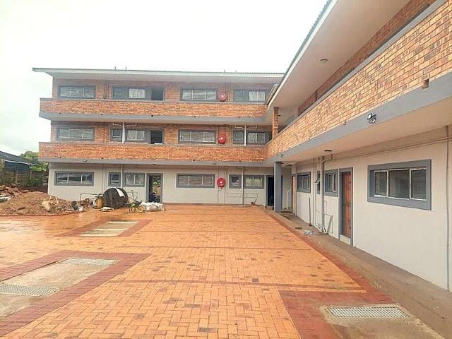 MODERN UPPER FLOOR 2 BEDROOM APARTMENT IN THE HEART OF MALVERN