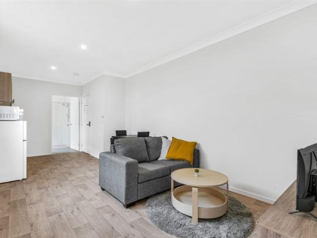 MODERN UPSTAIRS FURNISHED STUDIO!