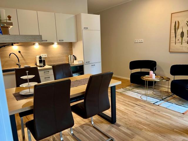 Modern Urban 2 Bedroom Apartment near Park Sanssouci – Stylish, Spacious & Fully Equipped, Potsdam Amsterdam Apartments for Rent