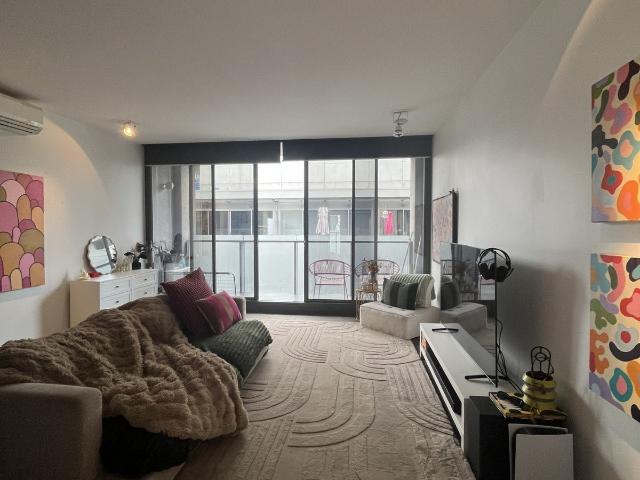 Modern Urban Living in the Heart of Prahran