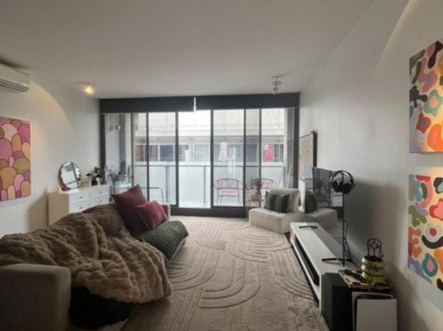 Modern Urban Living in the Heart of Prahran