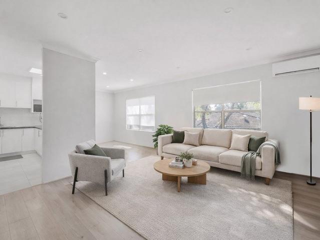 MODERN VILLA IN PRIME MARSFIELD LOCATION WITH LARGE ENTERTAINMENT AREA