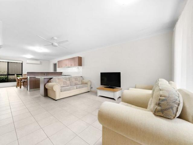 MODERN VILLA LIVING IN A CONVENIENT LOCATION