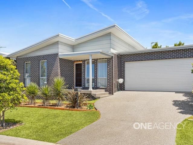 MODERN VILLA LIVING IN SHELL COVE