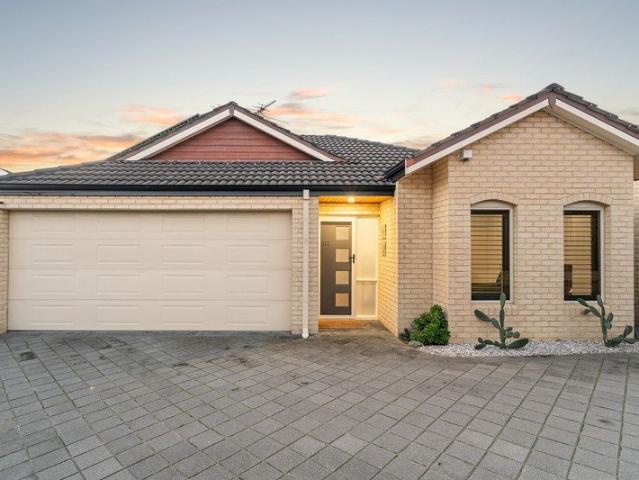Modern Villa Living with No Strata Fees