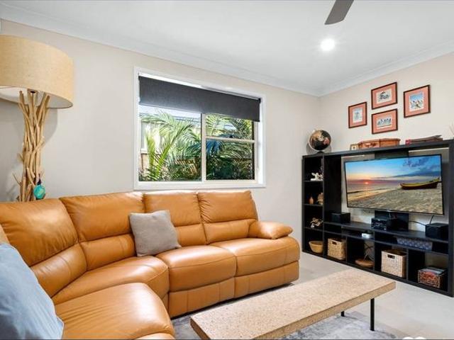Modern Villa, sought after Location