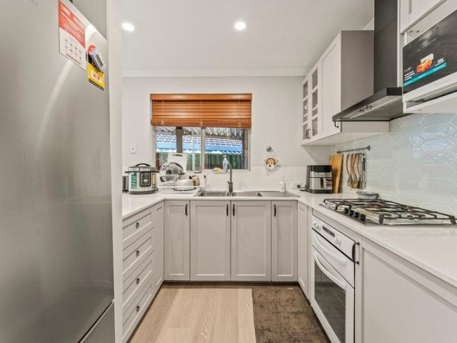 Modern Villa with lots of added features Great Location!