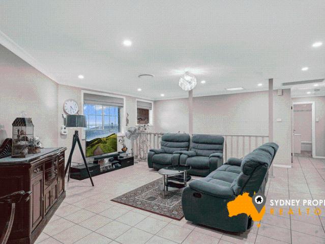Modern Villa with Premium Features and Convenient Location With Solar Panels