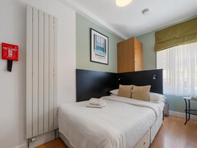 Modern Zone 1 Studio: Bills Included, Near Euston & UCL