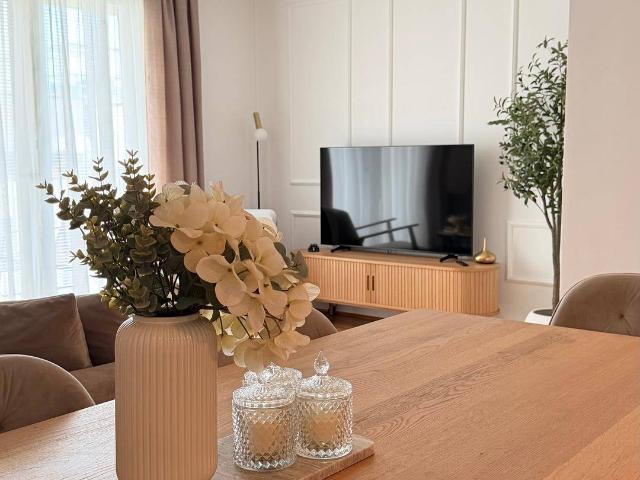 Modern. Zeitlos. Mit Liebe eingerichtet. Vollmöblierte Wohnung sucht Nachmieter