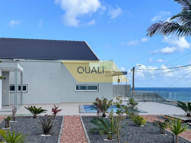Moderna Moradia no Paúl do Mar, Calheta 1.195.000,00€ 196m² Paúl Do Mar