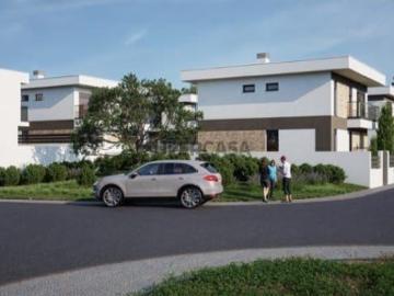 Moderna Moradia T4 em Construção na Charneca de Caparica, Almada