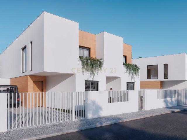Moderna Moradia T4 em Amora, Seixal Em Construção