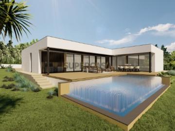 Moderna Moradia Térrea com 3 Quartos e Piscina em Ambiente Residencial Tranquilo entre Lagos e Portimão