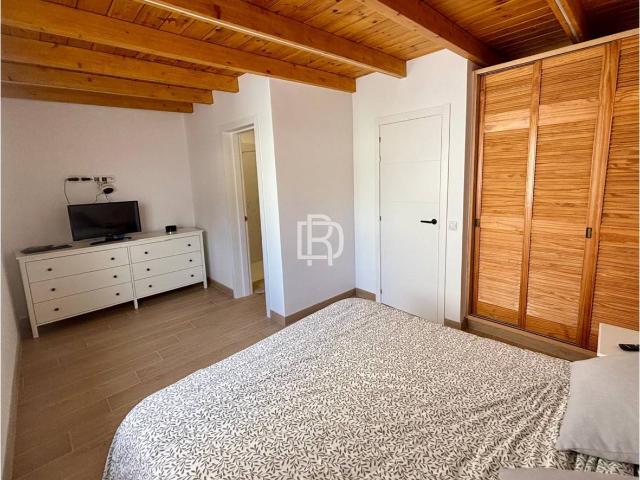 MODERNA CASA DE TRES HABITACIONES EN LOS REALEJOS