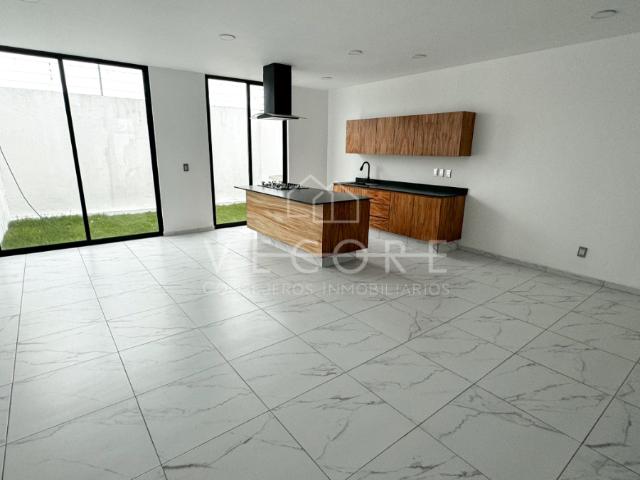 Moderna casa en fraccionamiento privado cortijo san agustin tlajomulco
