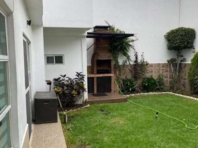 Moderna casa en renta frente al mercado 89 Coyoacan