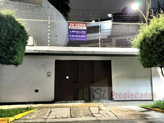 MODERNA CASA EN VENTA