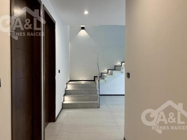 Moderna Casa en Venta Fraccionamiento Privado Recamara Planta Baja